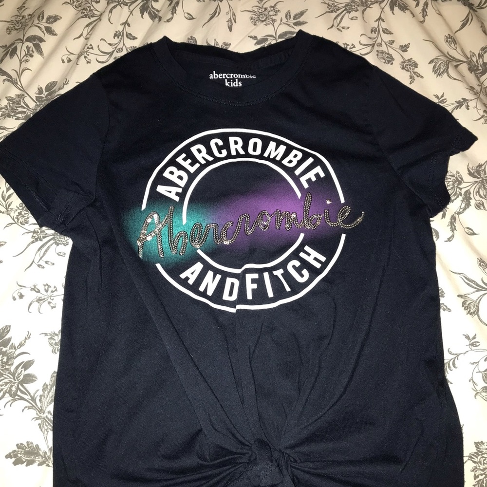 Girls Abercrombie tee size 13/14 new w out tags